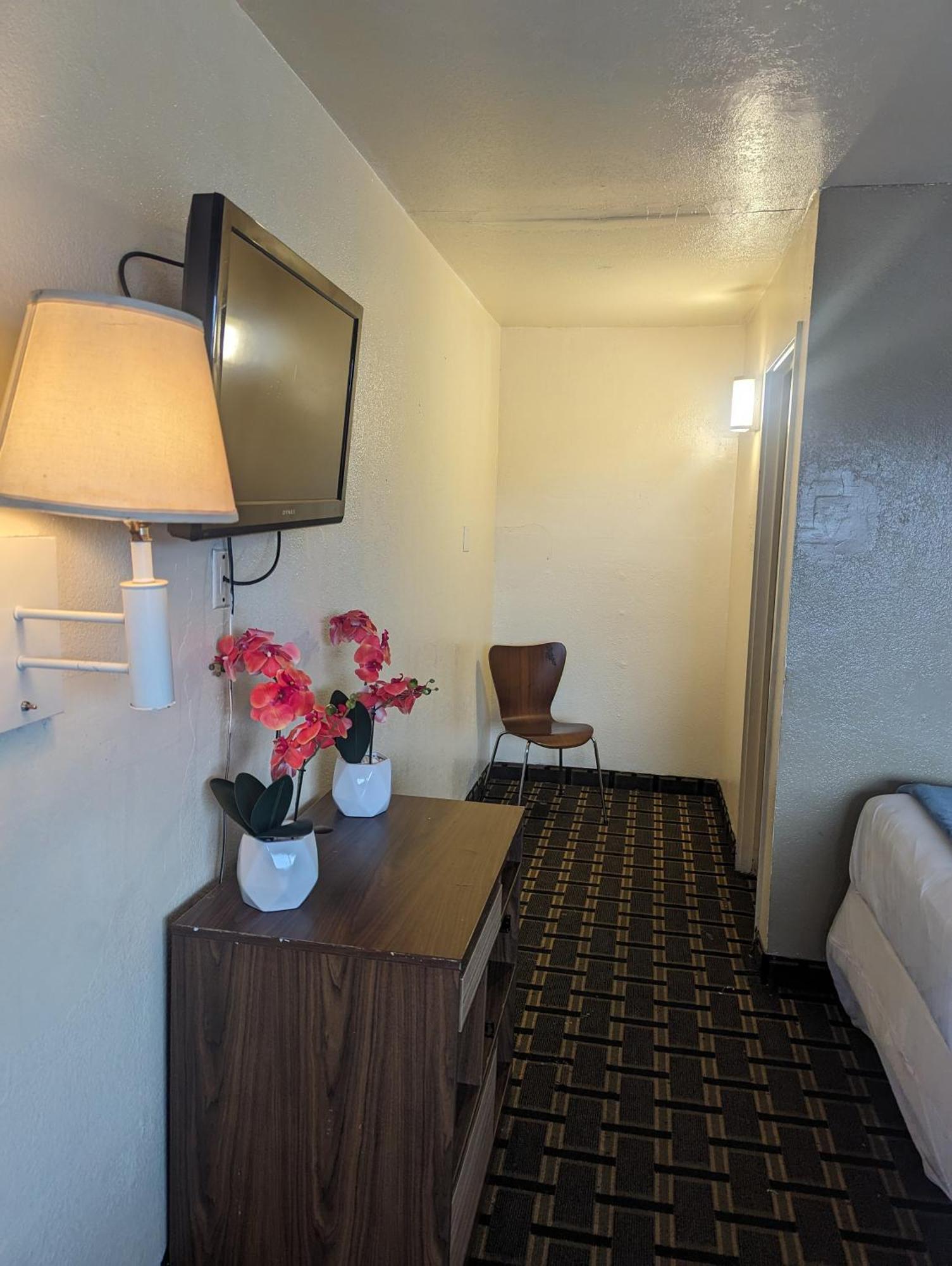 טולסה Southern Comfort Hotel מראה חיצוני תמונה